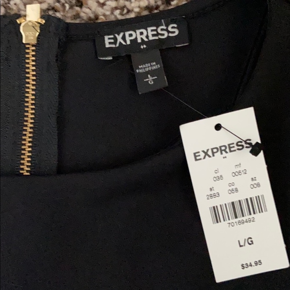 Express Crop Top - Picture 3 of 3